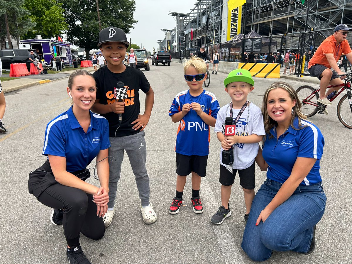 Visiting with some of the youngest race fans this morning! 🥛🏁✨ @WTHRcom | #Indy500