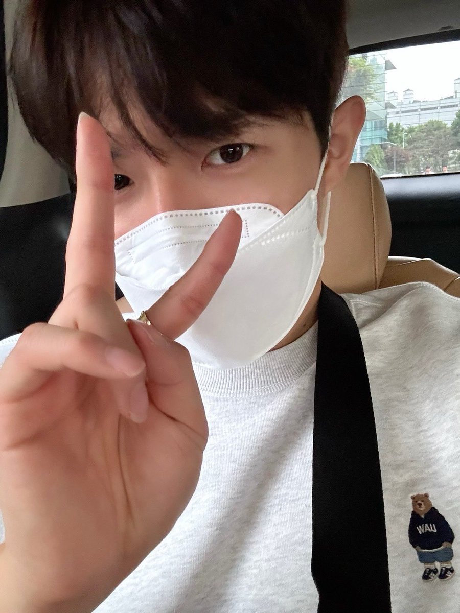 KJH_officialtwt's tweet photo. [#째니의발자국🐾] 2024.05.26 <박소현의 러브게임>&amp;<뭉쳐야 찬다 3> 

재환이로 가득찼던 하루! 행복은 527배❣️
윈드에게도 생일선물 같은 날로 기억되길 바라면서
평윈해 주실거죠?🍀💚🍃
재환이가 진짜 많이 사랑해요🫶🏻 

#김재환 #KIMJAEHWAN #I_Adore #김재환_I_Adore #나만큼 #Amaid https://t.co/pjSxsq3u13