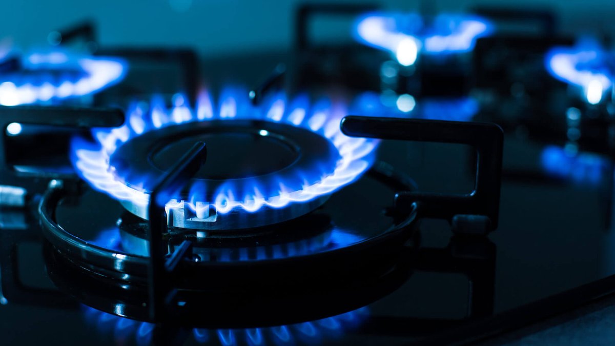 A home powered by natural gas can help reduce your carbon footprint without compromising comfort. Call Plumbers 911 for a referral to one of our trusted professionals to show you the benefits of updating to efficient gas-powered appliances.