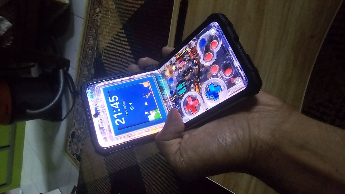 ZAzraie12's tweet photo. @thefaizzainal Act wallpaper ni untuk samsung flip. Baru smart 💯 https://t.co/Xyezque5xq