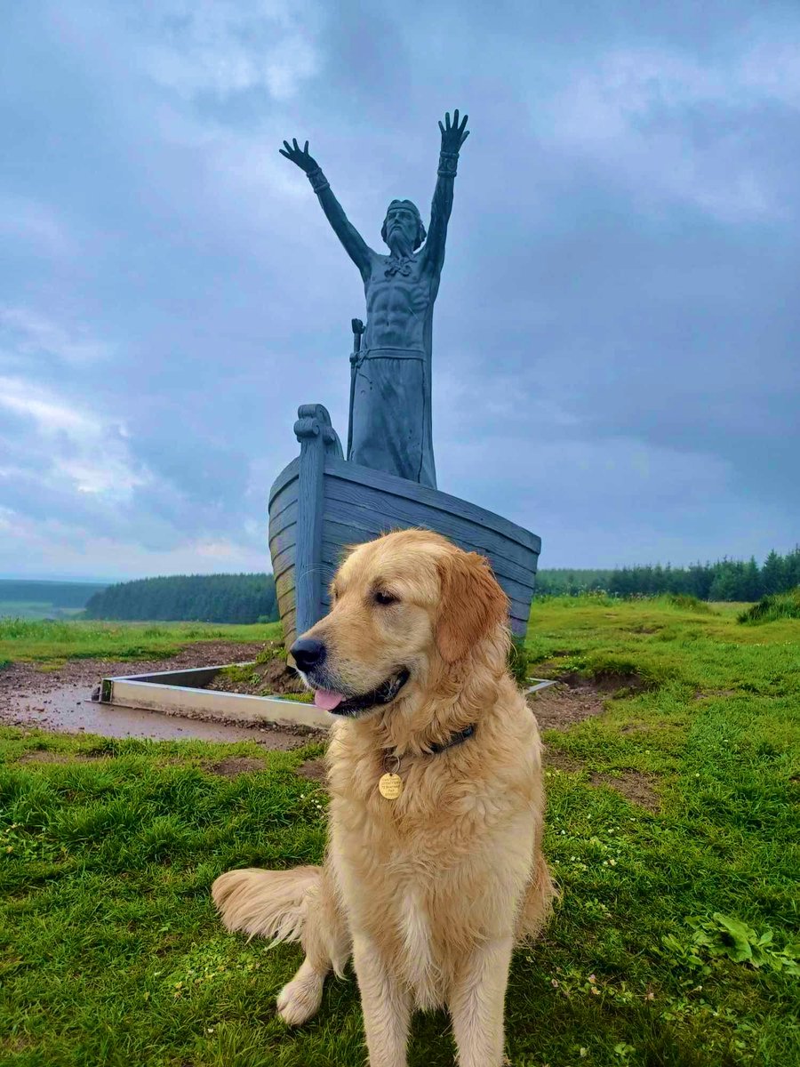 roepete's tweet photo. @bbcniweather grey skies #ManannánMacLir #Sully looking out for some 🌞 https://t.co/5AqAnRs6AT