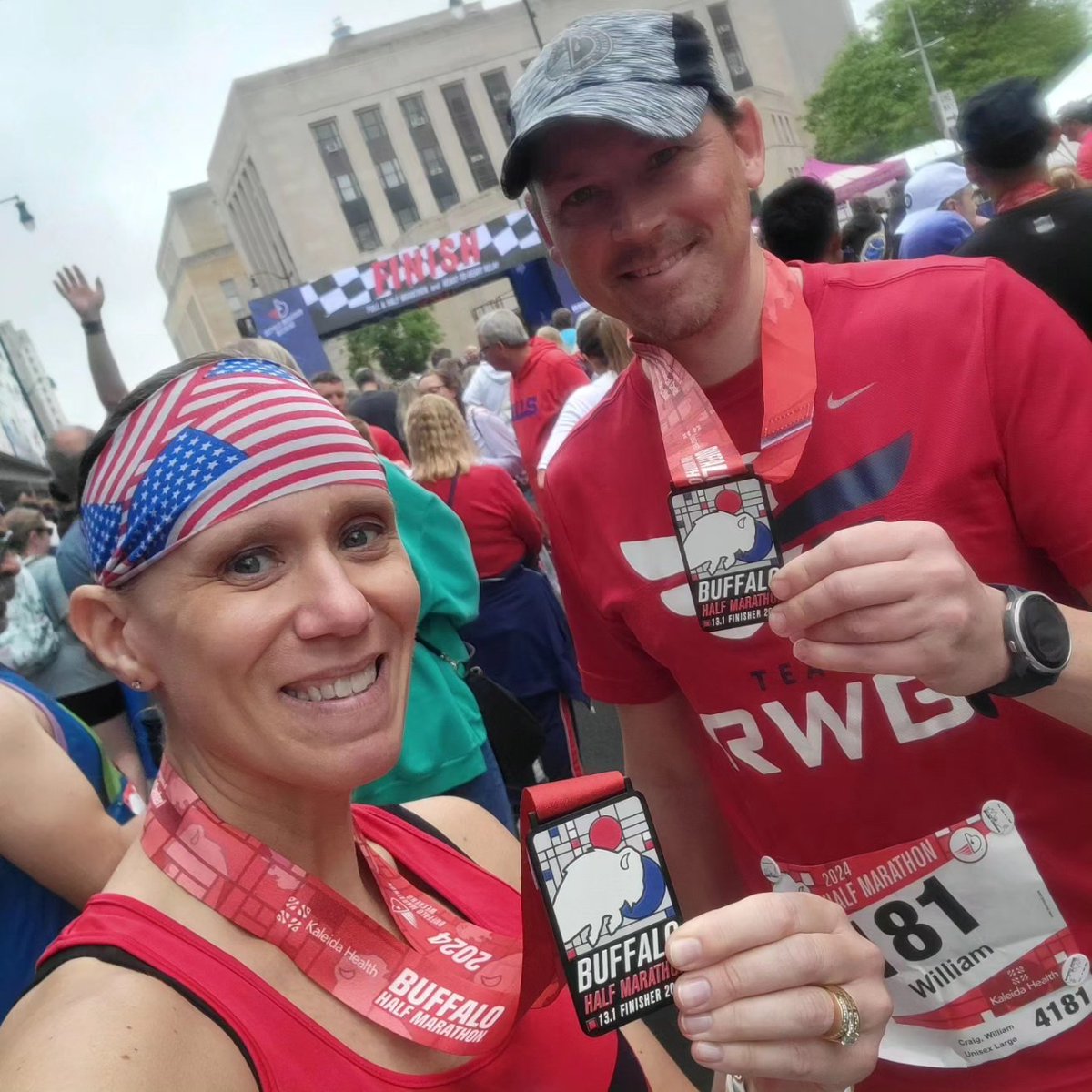 MedalChasers's tweet photo. We made it! @BuffaloMarathon half in 2:12! Perfect morning for running and as always the crowd was on point! Happy #MemorialDayWeekend! 🏅❤️🤍💙

#running #buffalomarathon #medalchasers #halfmarathon #sundayrunday https://t.co/hs8mjl82j9