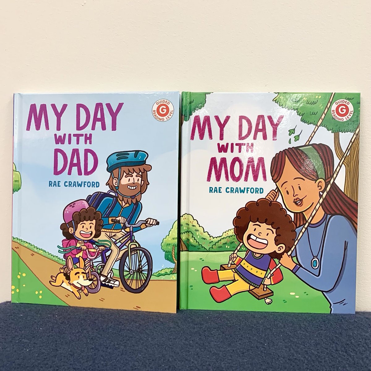 Games, kites, a bike ride, and mac and cheese—it’s fun to spend a day with Dad. Visit the park, the art fair, and the farmer's market—it's fun to spend a day with Mom. MY DAY WITH DAD and MY DAY WITH MOM are on shelves now! ow.ly/3Ieb50RSstt holidayhouse.com/book/my-day-wi…