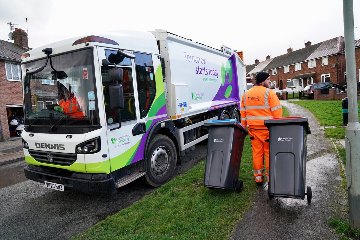 ♻️ Due a waste and recycling collection tomorrow? Please put your bins out as normal, there are no changes to bin collections during the May bank holidays cwac.co/1FOHW Please place your containers out by 7am.