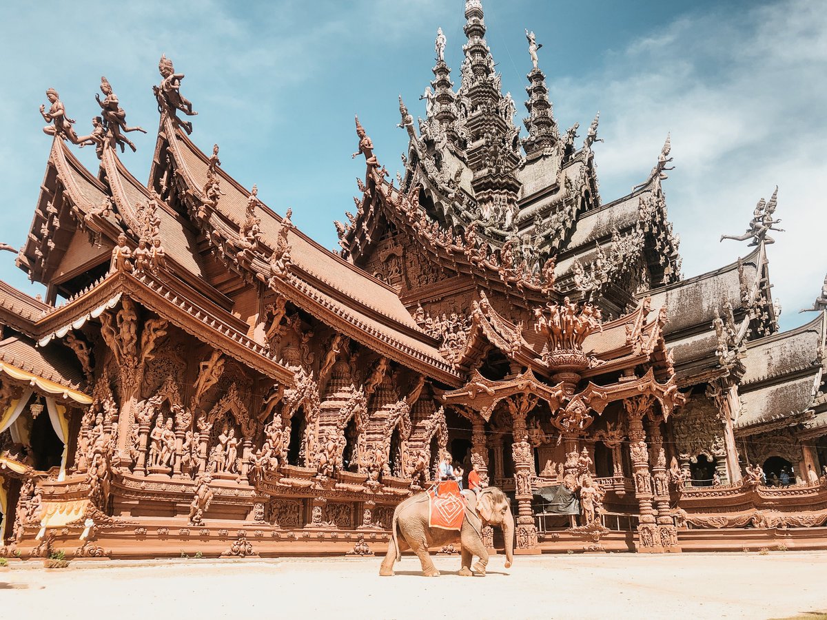 BarbyIngle's tweet photo. Some of my favorite places in #Thailand - The beautiful sanctuary of truth in Pattaya - Phi phi Islands - National Park Saraburi Thailand #UniversalPetite #UniversalPetiteDreamJourney #RoadToUniversalPetite #EliteMsPetiteThailand #BarbyIngle https://t.co/z4KGRzdrBb