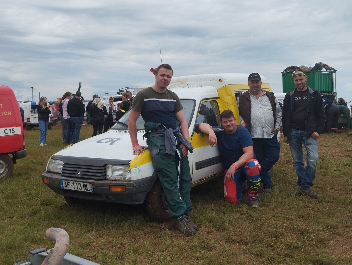 Merci au 2 jeunes de la nouvelle section Jeune Agriculteurs CR BFC créer a Pouilley les Vignes le 8 mai.