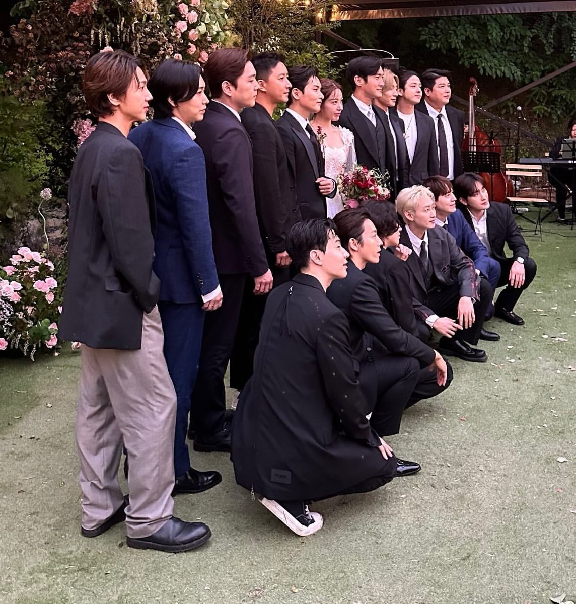 SUJUSappThsub's tweet photo. ทุกอย่างเกิดขึ้นในเดือนพฤษภาคม
4 พฤษภาคม : ฮีชอลลงรูปคู่ฮันเกิง
15 พฤษภาคม : ฮีชอลลงรูปคู่คิบอม
26 พฤษภาคม : SJ 15 คน ในงานแต่งงานเรียวอุค 💕 https://t.co/Dt92hFxZNU