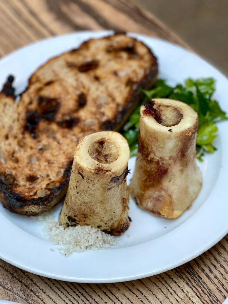 🔥 𝐂𝐨𝐨𝐤 & 𝐄𝐚𝐭 𝐁𝐨𝐧𝐞 𝐌𝐚𝐫𝐫𝐨𝐰 🔥 Also called the poor man’s foie gras. Are you a fan of bone marrow? Let’s take a closer look at this delicacy: its #health benefits and how to serve and eat #bone marrow. YUM! 🔥 𝐑𝐞𝐚𝐝 𝐦𝐨𝐫𝐞 >> lucandjune.com/how-to-cook-an…