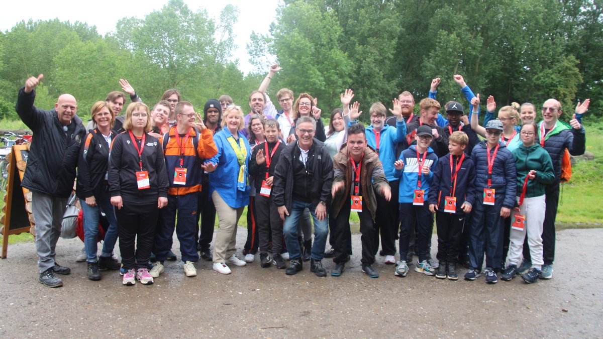 30 sporters voor de Special Olympics Nationale Spelen zijn gepresenteerd aan de wethouders Sport van Vlaardingen, Maassluis en Schiedam. Volgende maand in Brabant op jacht naar medailles voor de onderdelen voetbal, hockey, judo en zwemmen.