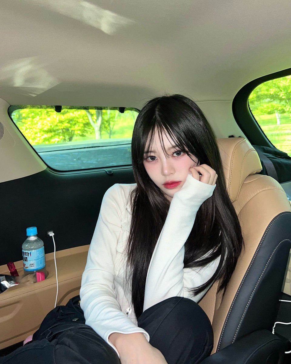 ADYA_official's tweet photo. [#SENA] 

대기중~

#에이디야 #ADYA #세나 https://t.co/S3q27B5sXD