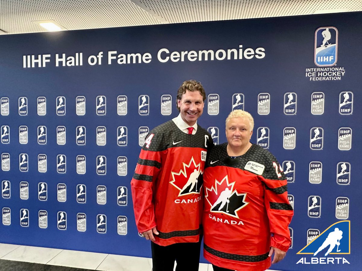 Congratulations to Albertans, Ryan Smyth and Melody Davidson, on their induction to the @IIHFHockey Hall of Fame! 

#AlbertaBuilt