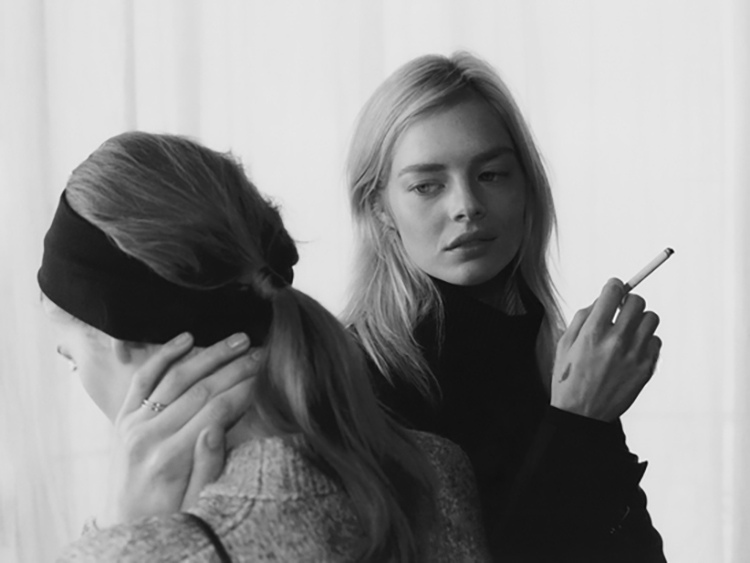 TheCinesthetic's tweet photo. Samara Weaving and Signe Veiteberg for Mastermind Magazine, inspired by Persona by Ingmar Bergman (2018) https://t.co/4VEx5mN9kt