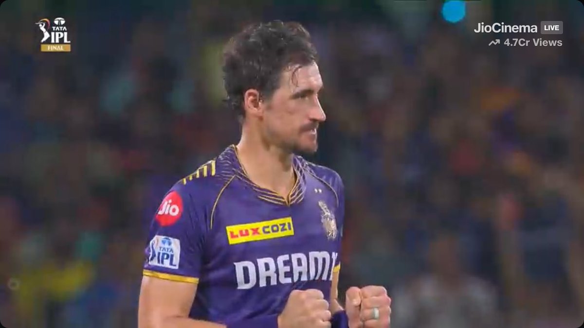 Anothet Wicket down!!! Mitchell Starc is breathing fire at the moment. #KKRvsSRH