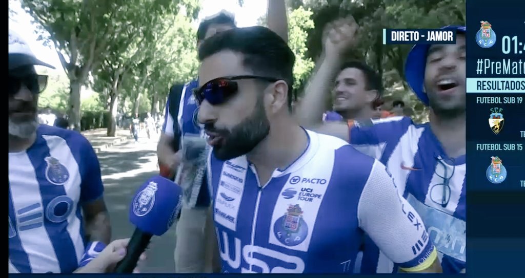 DragaoEternoo's tweet image. Este adepto saiu do Porto às 3h da manhã e veio de bicicleta até ao Jamor, com uma paragem em Fátima para pedir uma vitória hoje
🚲💙🙏 diz que ainda tem &quot;as pernas soltinhas&quot; 😁
#FCPSCP #DiadeJamor #TaçadePortugal #fcporto #fcp #MarAzul