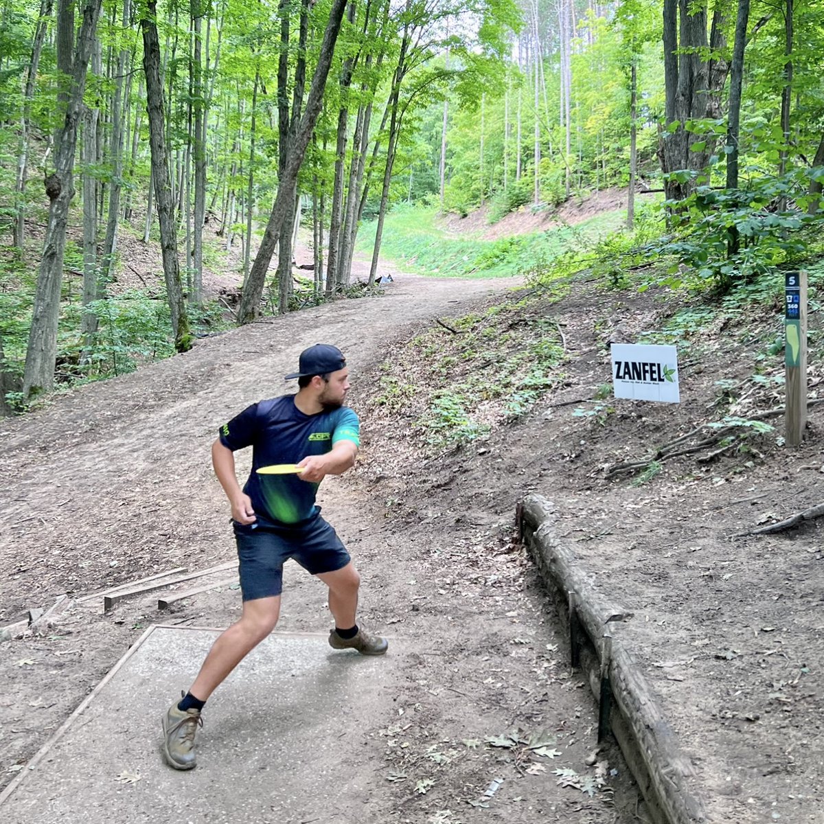 AloftDiscGolf tweet picture