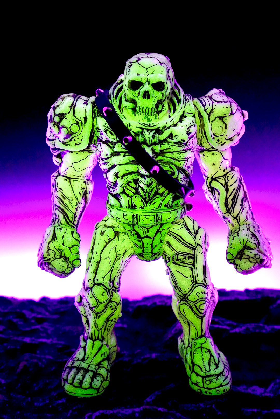 三毛玩具 サラマンドス 水色蓄光 ソフビ - メルカリ