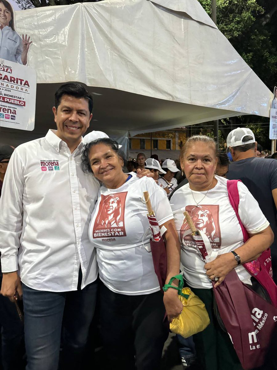 Un cierre histórico en Plaza de Armas.
Por primera vez tendremos presidenta de #México, gobernadora de #Morelos y alcaldesa de #Cuernavaca.

¡Vamos juntos por la victoria el próximo #2DeJunio2024 

 #ClaudiaPresidenta
#MargaritaGobernadora 

#VotaCheco #VotaTodoMorena