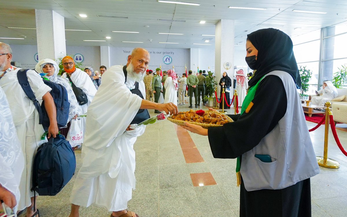 بدأنا في #طيران_ناس عملياتنا التشغيلية لموسم الحج هذا العام لنقل أكثر من 100 ألف حاج من 17 دولة في ثلاث قارات عبر 936 رحلة جوية