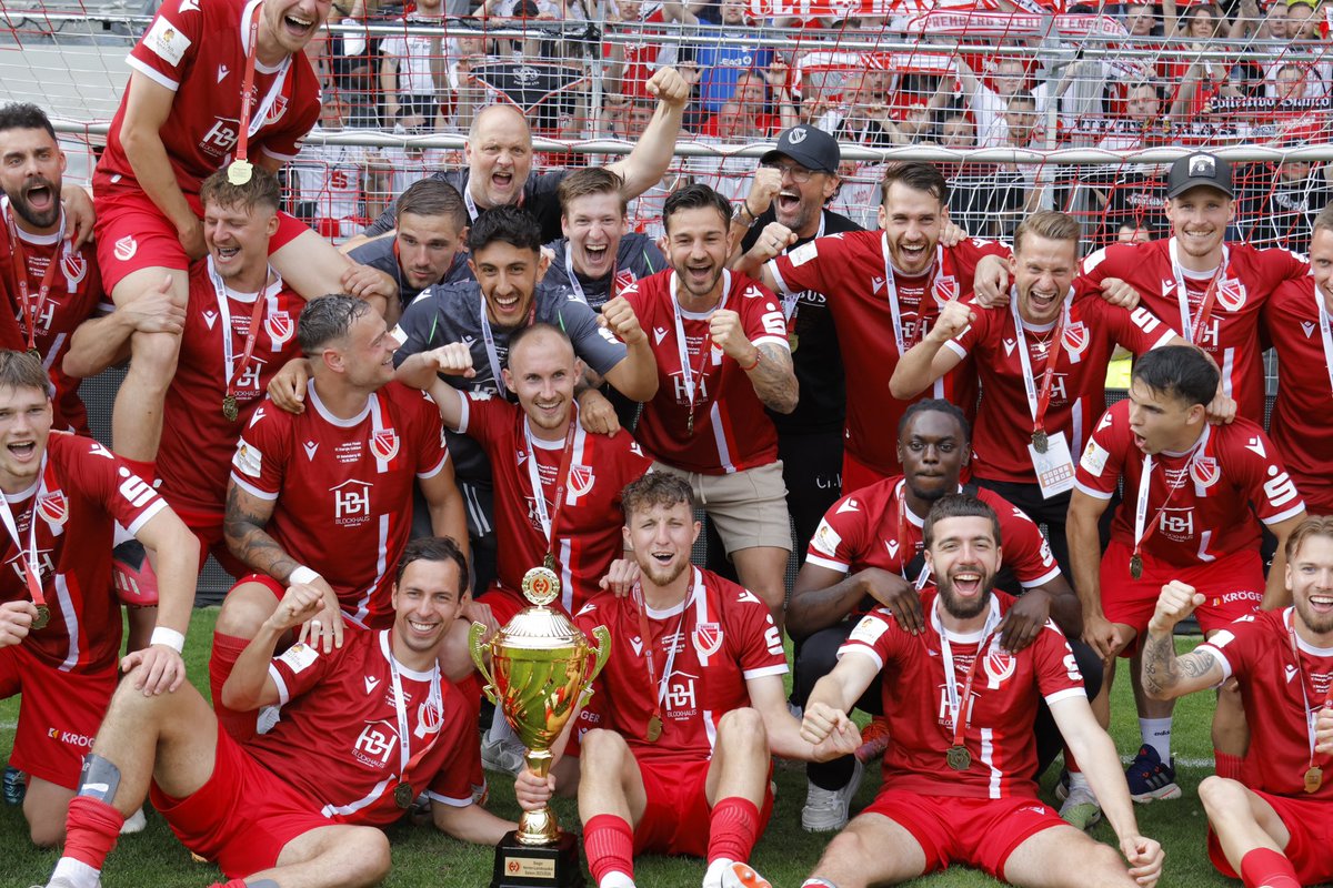 Nur_Energie's tweet image. DOUBLE-Sieger!!! Mit dem 3:1 gegen den @SVBabelsberg03 gewinnen wir zum zwölfen Mal den Landespokal und die Meisterschaft gab es ja bereits eine Woche zuvor. Zum Spielbericht 👉🏻 fcenergie.de/spieltag/lande… #WIR #FCESVB