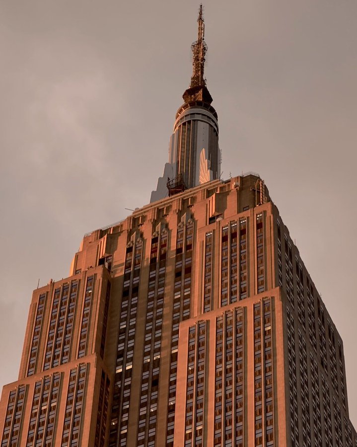 In 1939, America spent $1.5 billion on building the world's most iconic architecture.

But how is it that one country can produce all of this?

Here are the greatest wonders of the decade... 🧵

1. The Empire State Building (1931)
