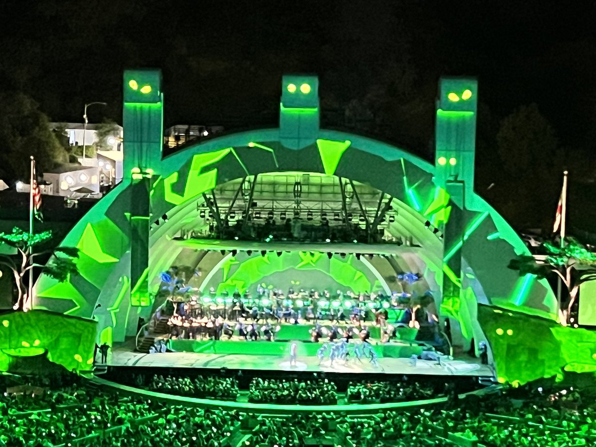 went & saw the 30th anniversary of The Lion King last night at the Hollywood Bowl. Was so damn good. Jennifer Hudson & Heather Headley. but the neobaby’ism of NORTH WEST butchering I Can’t Wait To Be King almost made me walk out, awful 😭