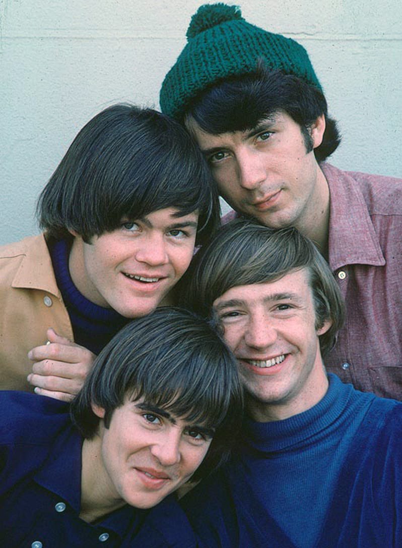 Loved the Monkees. Brings back such sweet memories. They were my first concert. Major crush on Davy Jones. I had to read all the teen magazines, Tiger Beat, and 16 magazine. #theMonkees