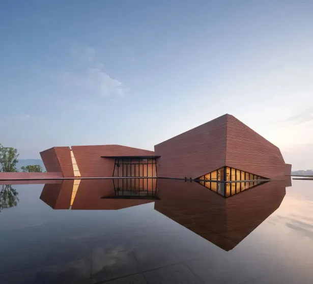 Civilhex's tweet photo. Red Stone Formation at Yunnan’s Dongfengyun Art Center
Dongfengyun Art Town is located on the outskirts of Mile City in Yunnan Province, about an hour’s drive from Kunming, the provincial capital. Since 2014, Read More: https://t.co/pkcKzIRL3j https://t.co/v1OfU5oI1y