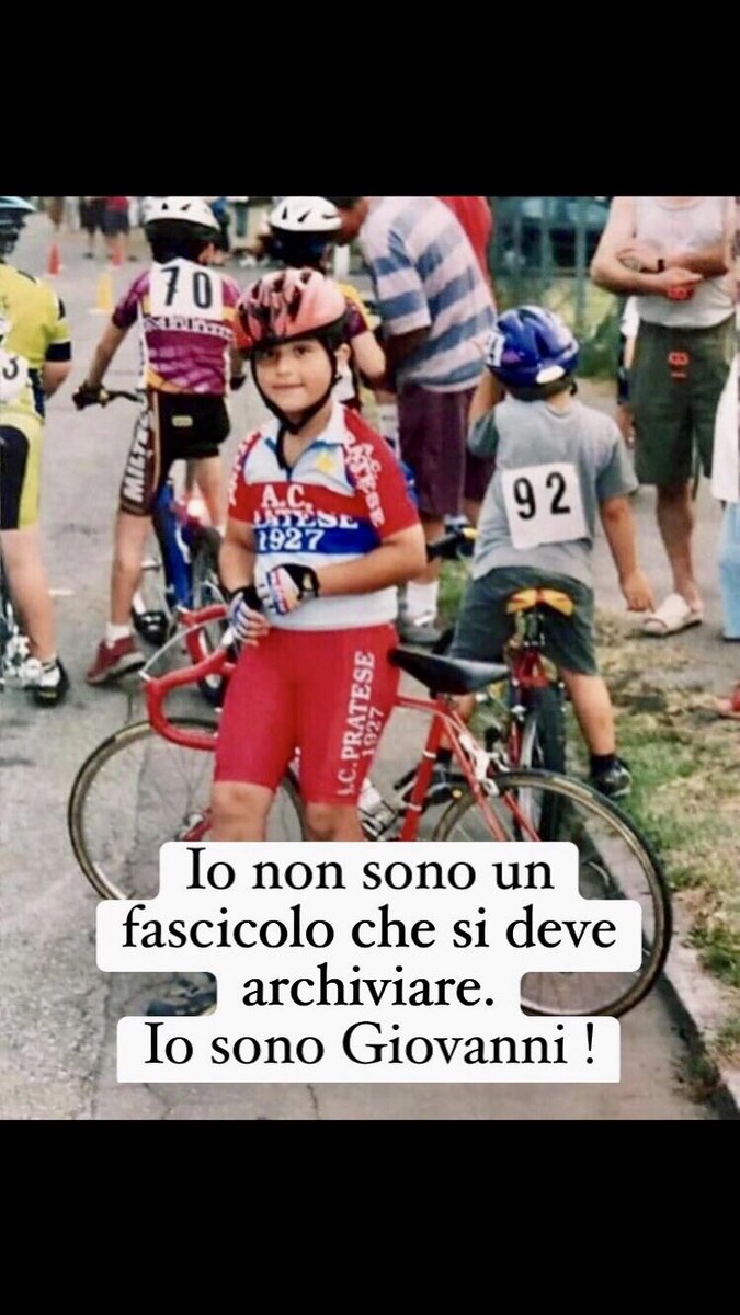 #GirodItalia UNA VERGOGNA ORRENDA DISUMANA AGGHIACCIANTE. Mio Figlio Giovanni è stato un tesserato della #Federciclismo sin dall’età di 5 anni, ha vestito la maglia azzurra, ha corso il Giro d’Italia under 23 nel 2018, e’ morto nel 2019, all’età di 22 anni, a 144 metri dalla