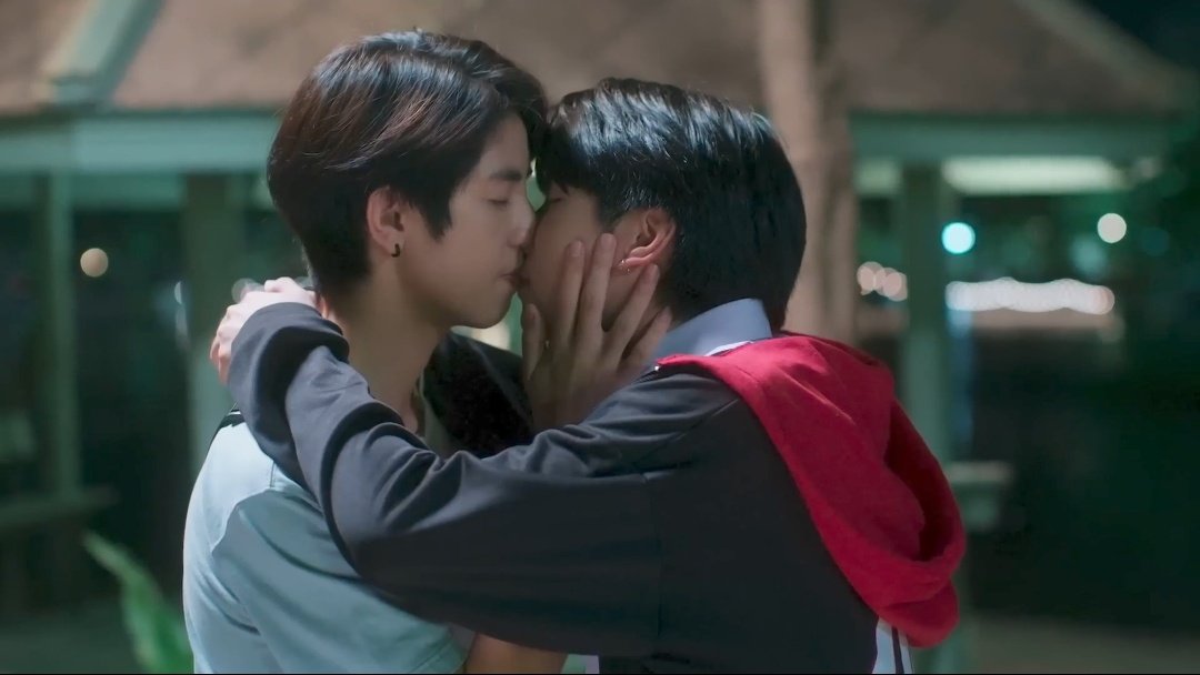 soutodonatural's tweet photo. Gente eles são muito doces, eu amo eles aff, já tô prevendo tristeza eles tão felizes demais, eu tô muito feliz, não é normal, ainda faltam 4 episódios 😭😭😭😍😍😍😍💕😍💕😍💕🥰💕😍💕❤️💕🥰💕💕😍💕
#onlybooep8 https://t.co/wH5A58dvJV
