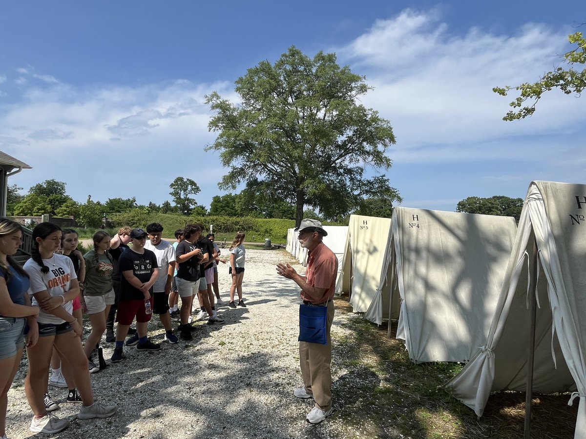 Exploring the American History Museum at Yorktown…after a brief rain delay! <a href="/RMSortn/">Robertsville Middle</a> <a href="/ORSchools/">Oak Ridge Schools</a>
