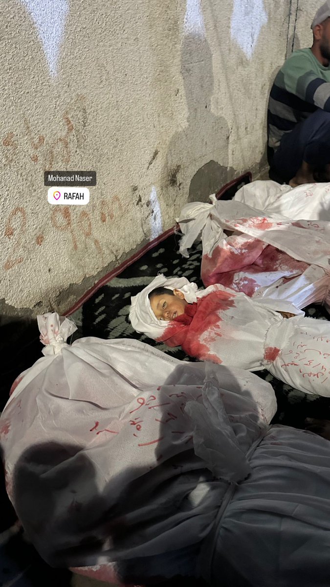 rifain_nouvelle's tweet image. 🔴Un véritable holocauste en ce moment.

Rafah, photo publié à l'instant.