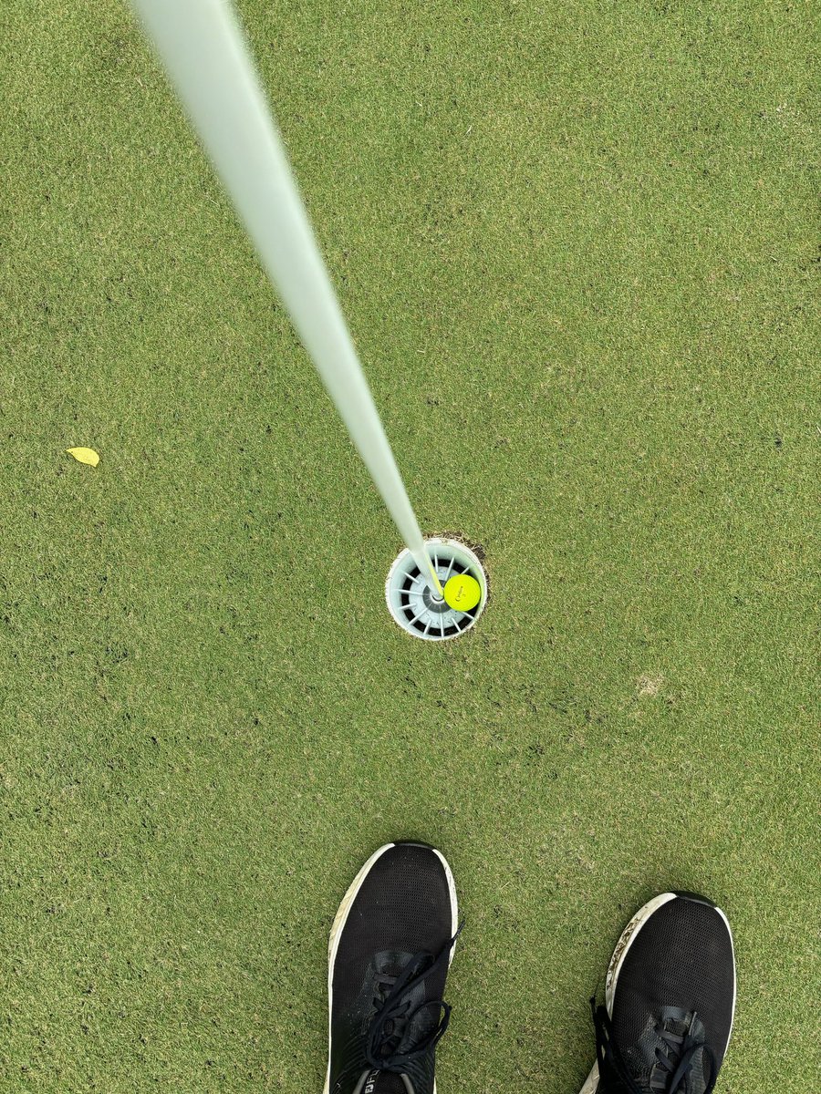 OnCoreGolf's tweet photo. Huge Congratulations to Pat Sellers on his 8th hole in one. And his 3rd in a row with an OnCore Golf Ball. 

Make sure to congratulate Pat, and don’t forget to check out our B2G1 Fathers Day Offer!

#deal #golf #holeinone #oncore #yellow https://t.co/IM1nInpGhx