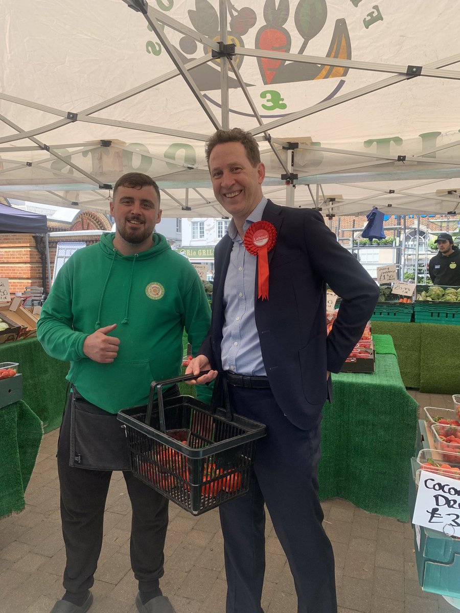 Epsom_Chinn's tweet photo. Mark our #EpsomEwell #Labourandcooperative candidate in the market this weekend - listening to residents and the traders he knows well about their challenges, concerns and the changes the area needs. #redfruitonlyinthebasket @ee_labour https://t.co/TVR7NggJZb