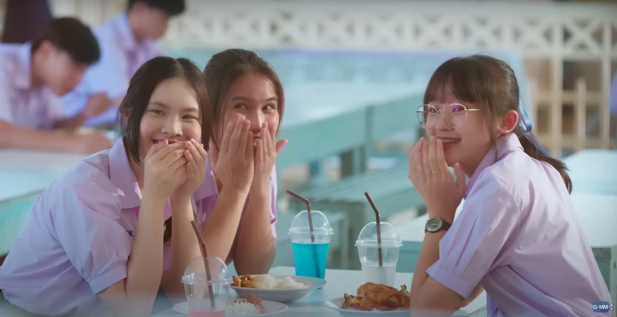 rauhlxme_'s tweet image. loro                                       io

#OnlyBooEP8