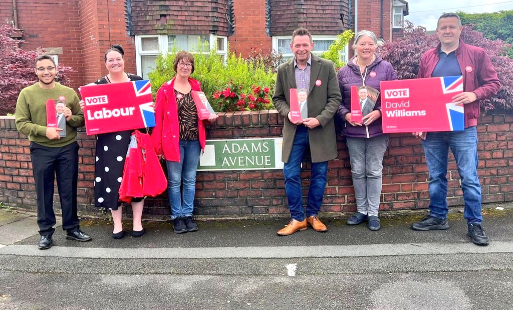 Brilliant conversations on the doors across Harriseahead, Newchapel, Burslem &amp; Sandyford and I also went along to the launch of the brand-new skate park on Monks Neil Park (looks amazing 🤩)

Great to speak to local residents &amp; community groups who also put me through my paces!🥊