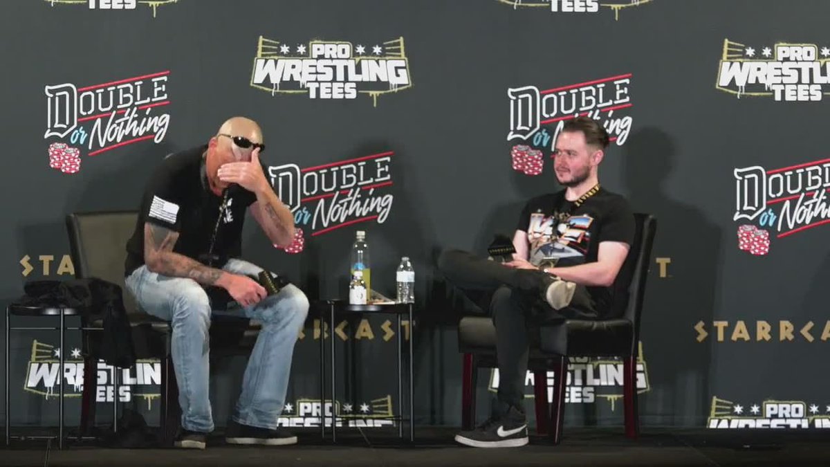 AEW Double or Nothing 2019 in Vegas is one of my favourite wrestling weekends I’ve ever been to. @CodyRhodes vs @dustinrhodes was one of the best matches I’ve ever seen. The show was fantastic & I got to host a panel with Dustin at @StarrcastEvents. Very lucky to have been there.