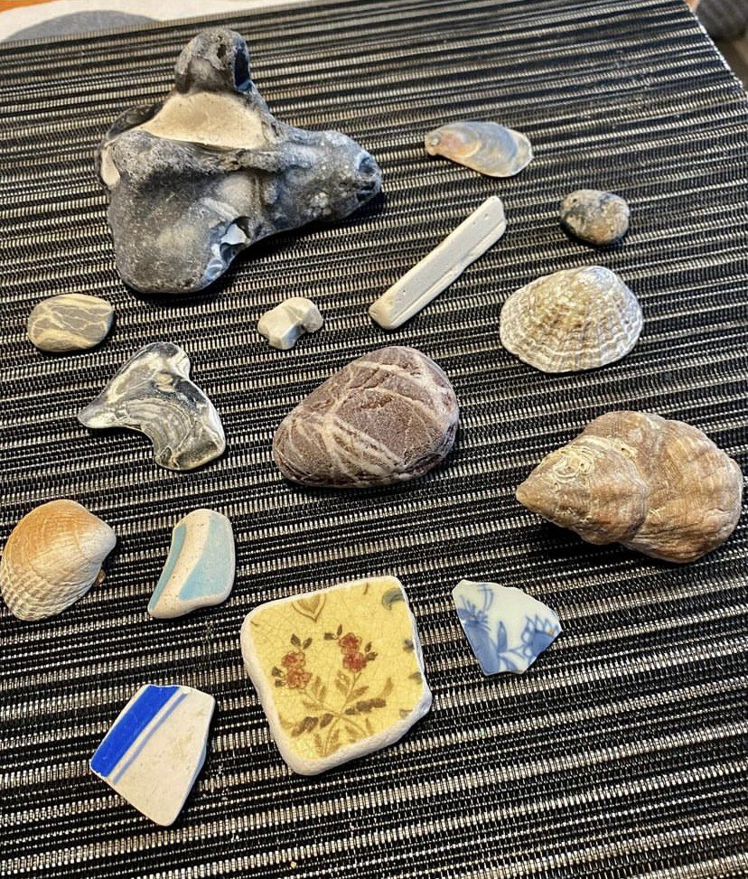 Collecting things n the beach is very therapeutic ☺️

#seatonsluice #whitleybay #northumberland #northumberlandcoast #seaglass #seapottery #seashells