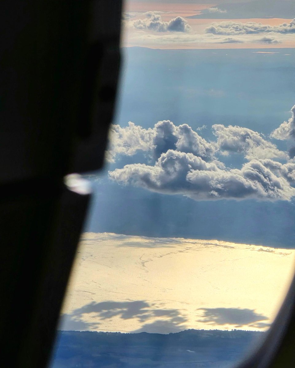 Fly with me ✈️ #searchingforyou #travel #puremind #daydreaming #cloud9