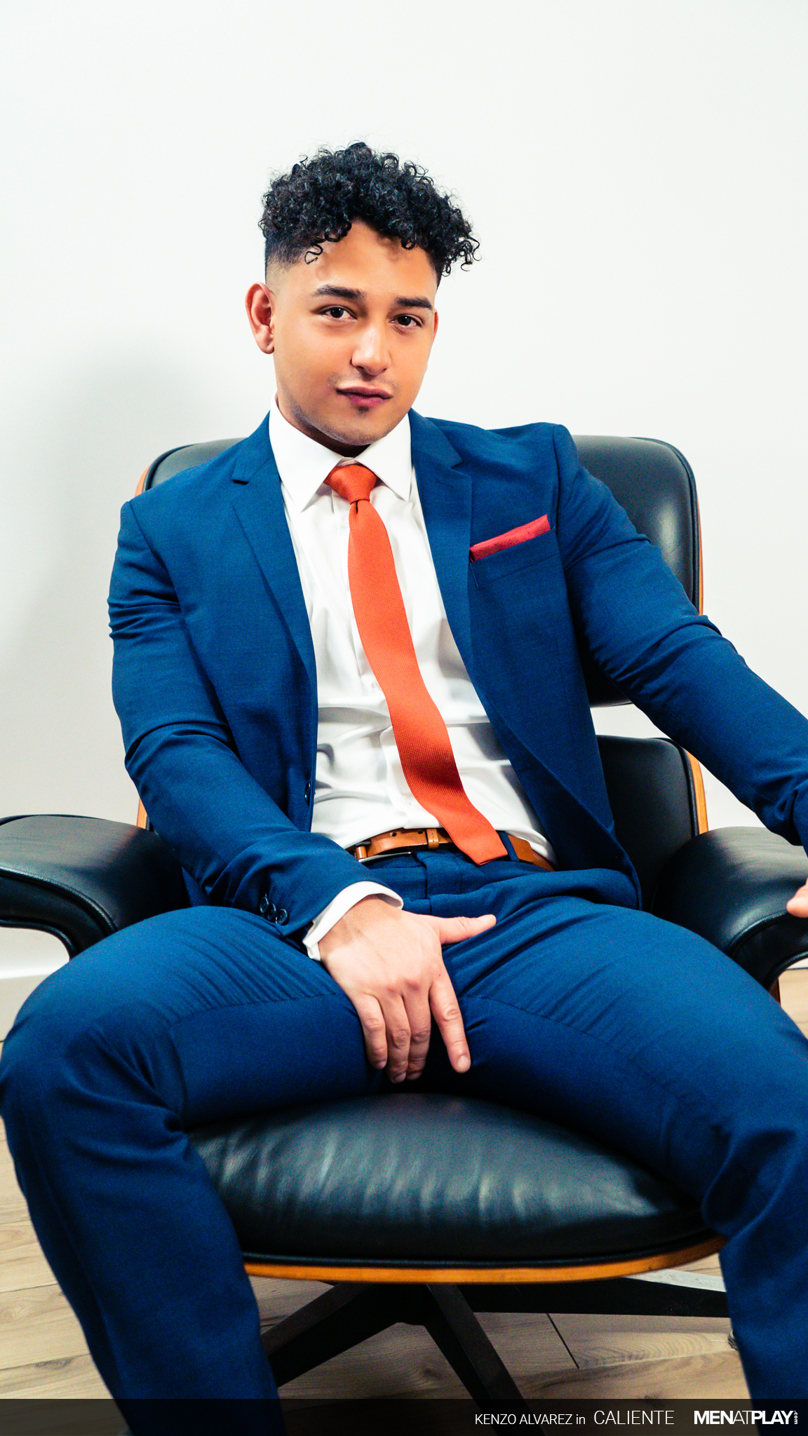 2 pic. I clean up well... ¡Caliente! for @menatplaycom https://t.co/3TOnuD2gMi https://t.co/eEVEbrsv8h
