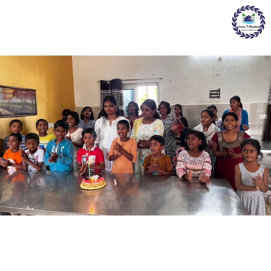 STM_ORG's tweet photo. Heartfelt Birthday Celebration! Gayatri gaaru and Geetha gaaru celebrated their birthday by distributing snacks and stationery items to the children at Care and Love Orphanage.Their kindness brought joy and smiles to the little ones.
#servicetomankind #theme5 #occasion https://t.co/khgsxiCDyR