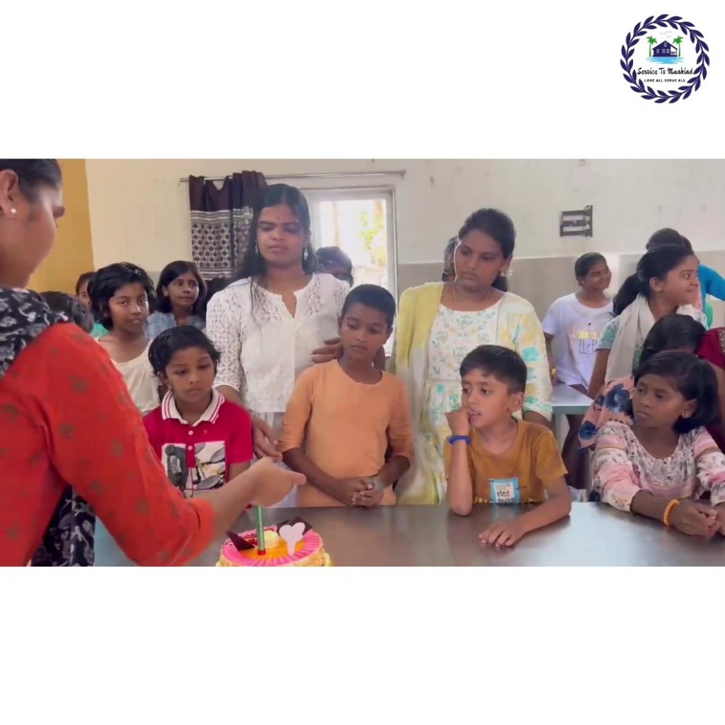 STM_ORG's tweet photo. Heartfelt Birthday Celebration! Gayatri gaaru and Geetha gaaru celebrated their birthday by distributing snacks and stationery items to the children at Care and Love Orphanage.Their kindness brought joy and smiles to the little ones.
#servicetomankind #theme5 #occasion https://t.co/khgsxiCDyR