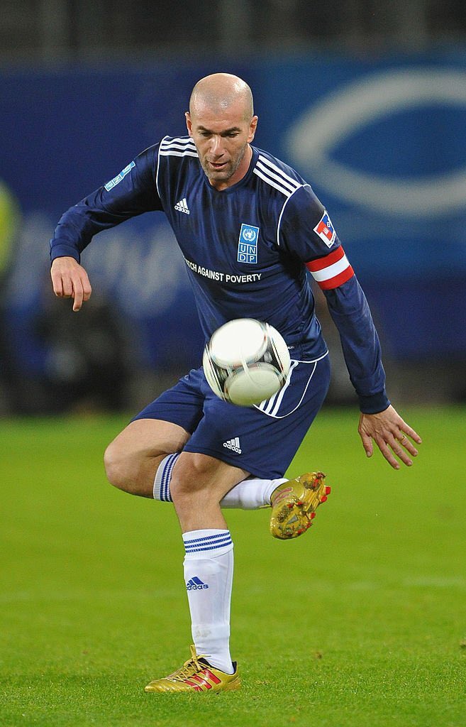 𝚉𝙸𝚉𝙾 tweet media