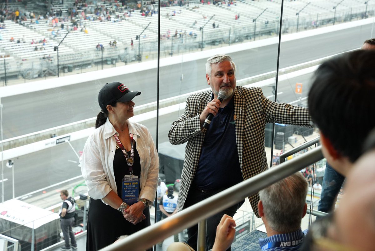 Happy to welcome global leaders and partners to the #Indy500. Grateful for your presence and support as we celebrate this incredible event. Together, we continue to drive innovation. 🌎🏎️📸 #Indy500