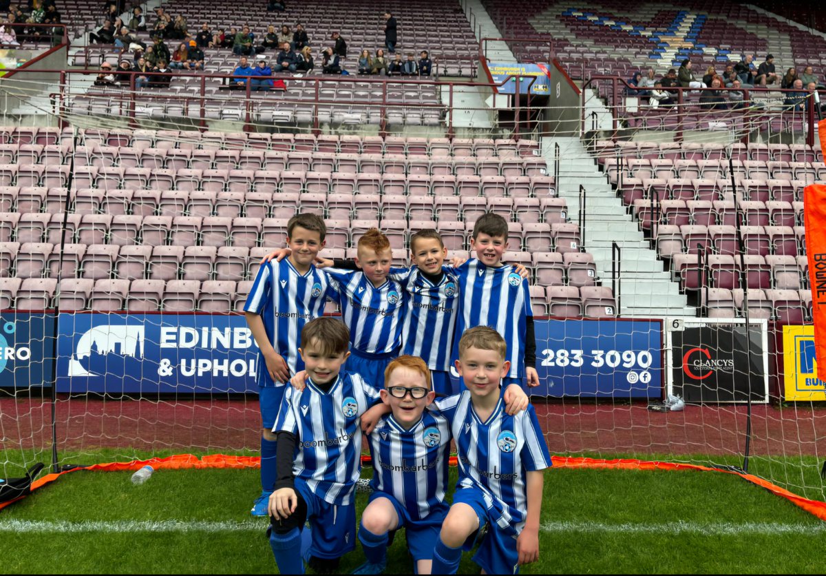 Thank you @heartscoaching from @PenicuikAthYFC 2016s. The boys really enjoyed their afternoon and loved playing at Tynecastle 
#playthegame 
#payfc2016