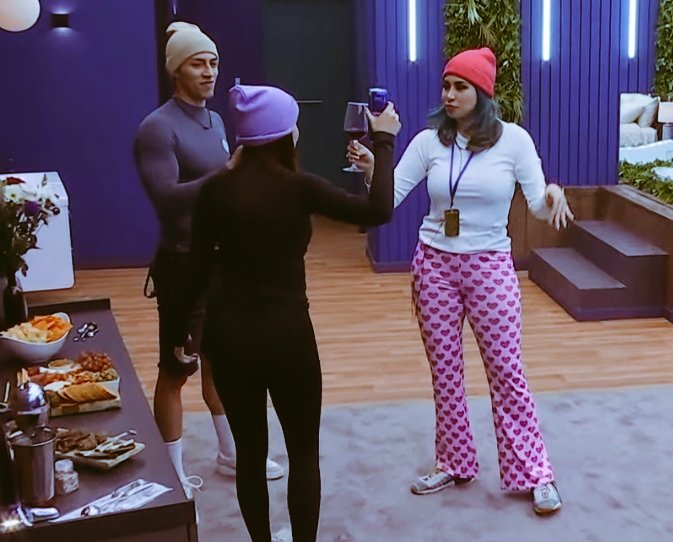 RositaPink28's tweet image. Mi trio juntos al fin y divirtiéndose a lo maximo! Siempre me desvelaba con ellos y ahora me despierto con muchas historias de ellos juntos🥹💕
#Bebeshita 
#Robbie
#Alana
#LCDLF4