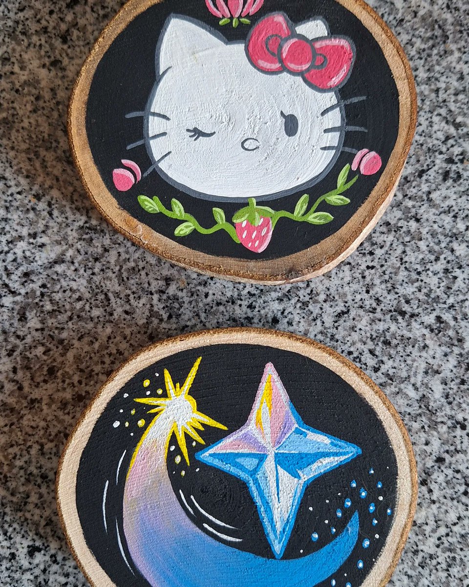 marissabrice's tweet photo. Painted wood coasters 2 

"A cute hello kitty coaster with design of strawberry and pink flowers" 🌸🐱

"Make a wish from genshin impact✨️🎇🌠

 #genshinimpact  #wood #woodpainting #woodcoasters #hellokitty #hellokittyfanart #hellokittyart #painting  #acylicpainting #fanart https://t.co/ga7exmN9sl