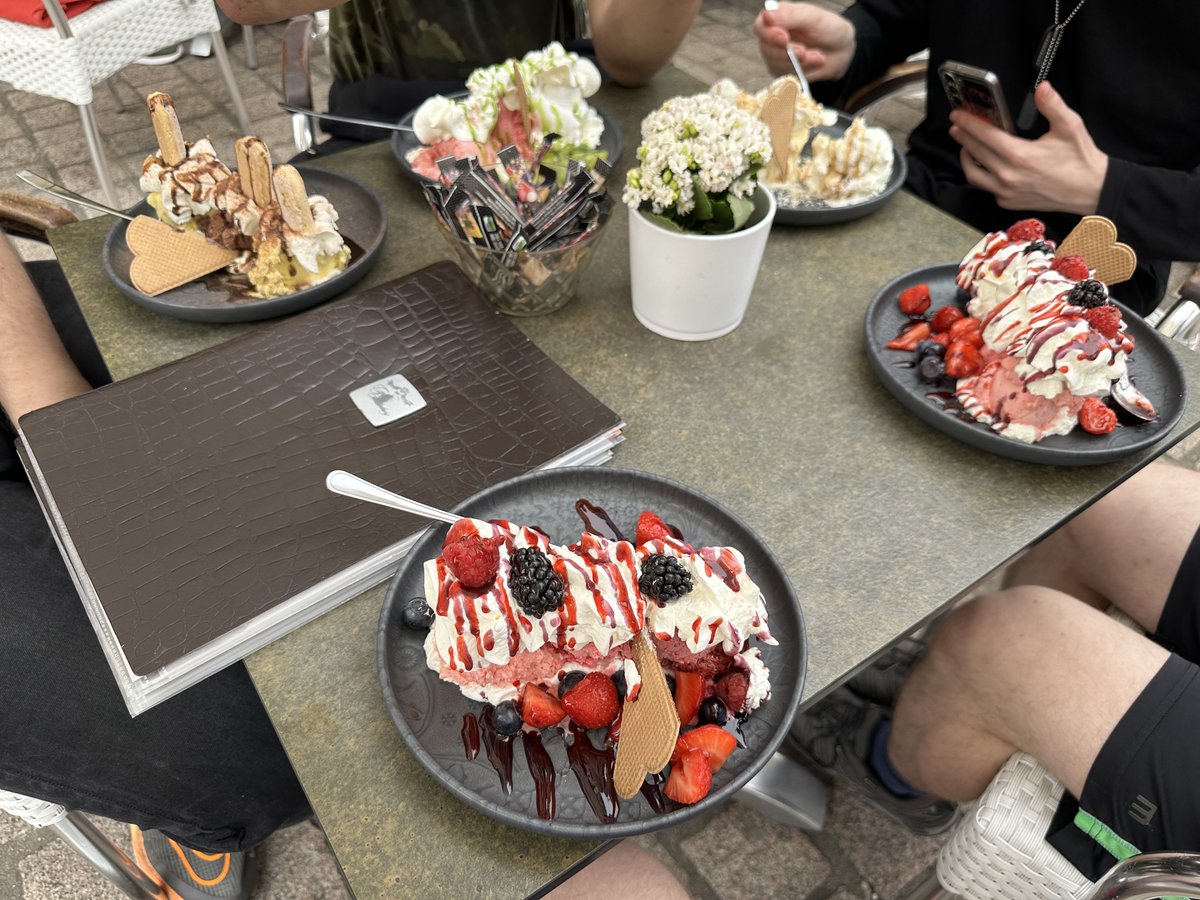 Jetzt schön nachm speyer suitwalk eis essen 🤤