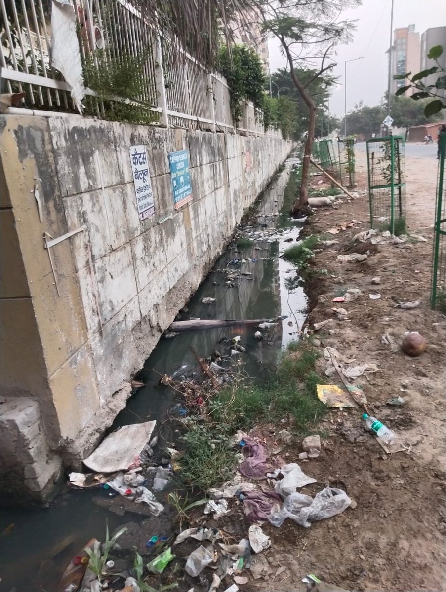 ankurag007's tweet photo. @OfficialGNIDA @tricitytoday @MedhaRoopam
Waste water getting accumulated on street from discharge form Habitat panchatava societyin  techzone 4 on road opposite JM Florence.Pls look into urgently this is cause bigger health and safety hazard https://t.co/WK8HR00Rwn