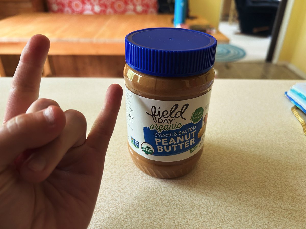 I just opened a new can of natural peanut butter and stirred the contents without a drop of oil spilling over onto the sides. It’s going to be a good day. 😎🤘🏻🤣💕
