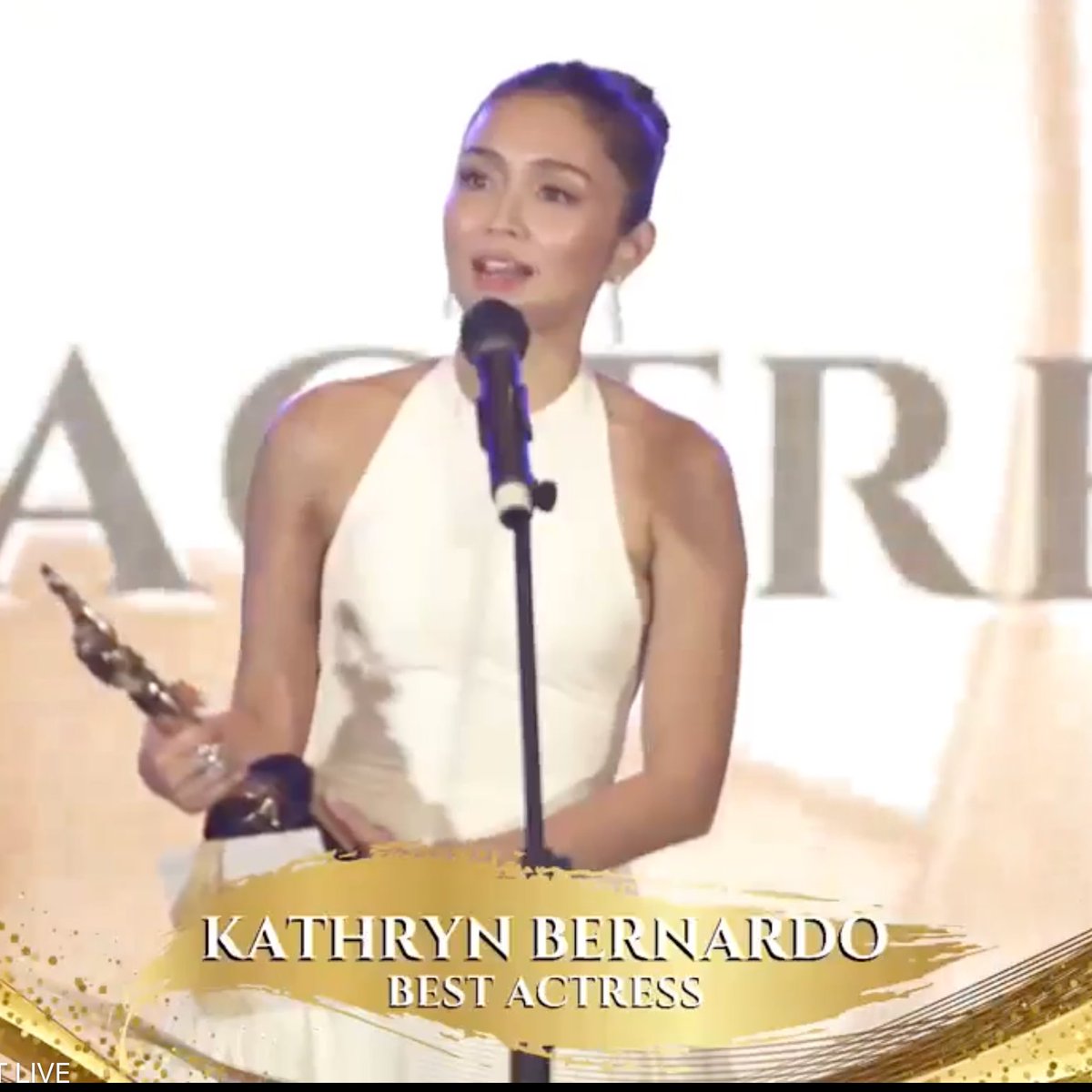 FAMAS crowning their last two Best Actress winners for thriller films starring two young actresses who carried their movies by the sheer strength of their performances and star power (no loveteams!) is simultaneously insane and amazing.🤯